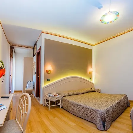 Europa Hotel 3*